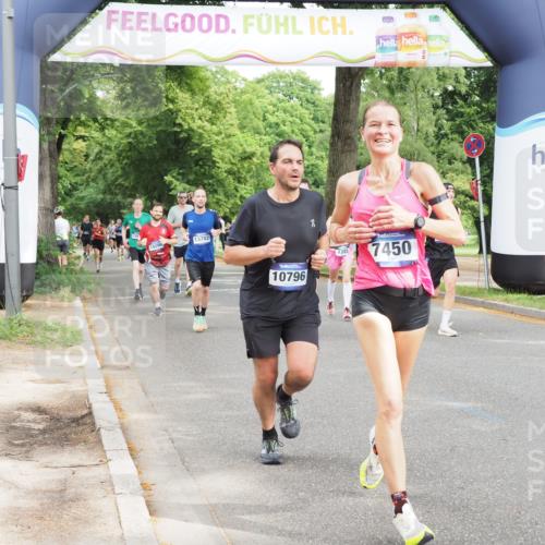 29.06.2025 - hella hamburg halbmarathon MichiJ http://msf.ph/oto/8292946 29.06.2025 10:33:47 Zwischen KM18-KM19 5706, 6711, 7385, 7450, 8374, 9720, 10796, 12528, 13919, 14228, 14764, 14783, 16286, 16834, 17492, 18081 meine-sportfotos.de