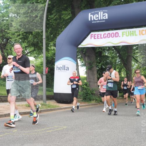 29.06.2025 - hella hamburg halbmarathon KatJ http://msf.ph/oto/8292976 29.06.2025 10:42:29 Zwischen KM18-KM19 1834, 1877, 4616, 4772, 6891, 7594, 7976 meine-sportfotos.de