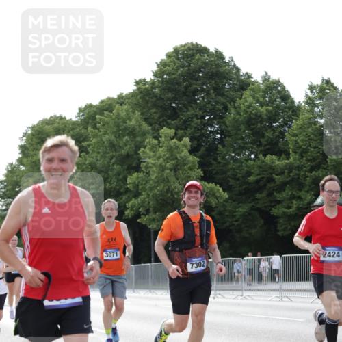 29.06.2025 - hella hamburg halbmarathon Jannik Wohlers http://msf.ph/oto/8292980 29.06.2025 10:04:38 Lombardsbrücke 1126, 1559, 2424, 3071, 3413, 4394, 4951, 6907, 6908, 7302, 7826, 8089, 8999, 9007, 9019, 11088, 11551, 11595, 13242, 13327, 13717, 14203, 16134, 16579, 17112, 17707, 17818, 18189, 18556 meine-sportfotos.de