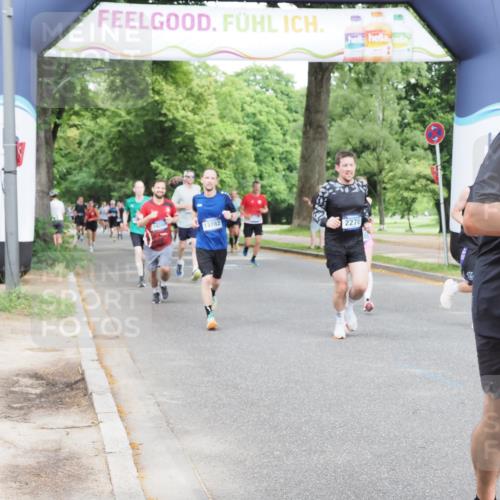 29.06.2025 - hella hamburg halbmarathon MichiJ http://msf.ph/oto/8292996 29.06.2025 10:33:48 Zwischen KM18-KM19 2270, 5706, 6711, 7385, 7450, 8374, 9720, 10796, 12528, 13782, 13919, 14200, 14228, 14764, 14783, 16286, 16834, 17492, 18081 meine-sportfotos.de