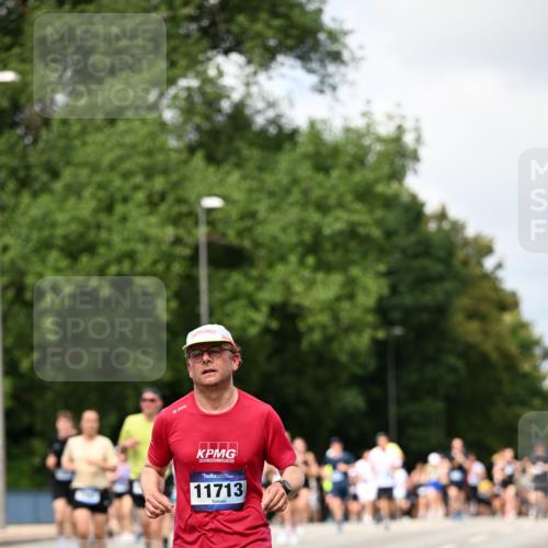 29.06.2025 - hella hamburg halbmarathon Dr. Thomas Lammeyer http://msf.ph/oto/8293113 29.06.2025 10:37:27 Kennedybrücke 1078, 1199, 1324, 1373, 1879, 1995, 2085, 2342, 2838, 3341, 3422, 3560, 3812, 3871, 4030, 4164, 4446, 5180, 5917, 6773, 6999, 7308, 7309, 7705, 8175, 8595, 8891, 8993, 9289, 9591, 9750, 9768, 9780 meine-sportfotos.de