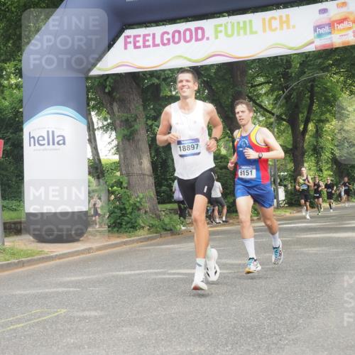 29.06.2025 - hella hamburg halbmarathon KatJ http://msf.ph/oto/8293258 29.06.2025 10:13:13 Zwischen KM18-KM19  meine-sportfotos.de
