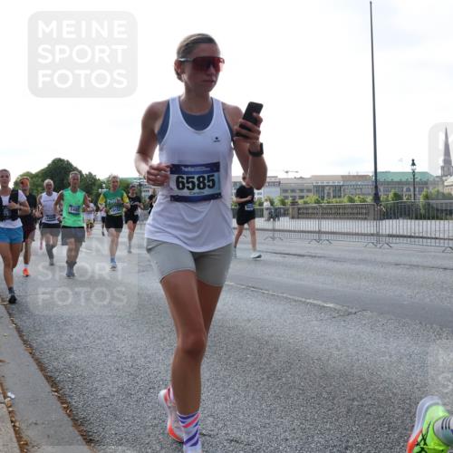 29.06.2025 - hella hamburg halbmarathon Lena Gebhardt http://msf.ph/oto/8293288 29.06.2025 09:58:57 Lombardsbrücke 148, 19152, 6585, 1285, 1410, 1485, 1506, 1715, 1719, 1727, 1946, 1951, 1972, 2029, 2518, 2741, 2840, 2883, 2907, 2911, 3037, 3097, 3334, 3715, 3819, 3952, 4120, 4152, 4167, 4839, 5077, 5084, 5259, 5378, 5391, 5420, 5894, 6294, 6390, 6399, 6592, 6629, 6657, 6759, 6877, 7033, 7082, 7232, 7369, 7716, 7732, 7864, 8068, 8322, 8393, 8639, 8721, 8772, 8798, 9655, 9727, 9770, 9884, 10266, 10488 meine-sportfotos.de