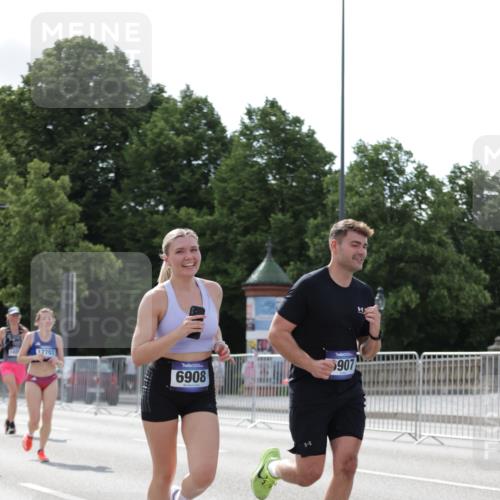 29.06.2025 - hella hamburg halbmarathon Jannik Wohlers http://msf.ph/oto/8293482 29.06.2025 10:04:42 Lombardsbrücke 1126, 2424, 3071, 3413, 4220, 6907, 6908, 7302, 7826, 8089, 8999, 9007, 9019, 11595, 13242, 13327, 13717, 14203, 16134, 16579, 17112, 17707, 17818, 18189, 18556 meine-sportfotos.de
