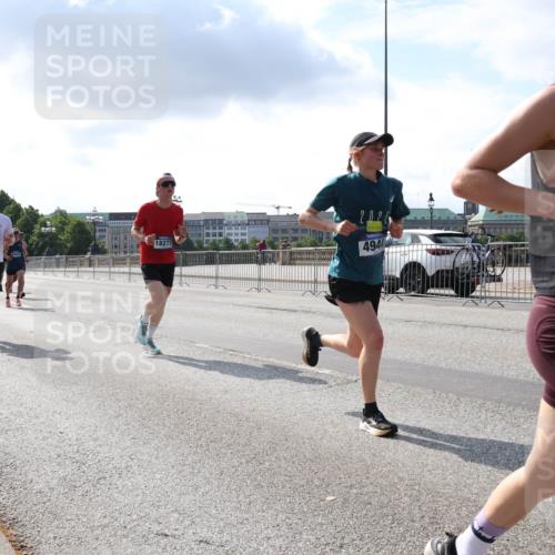 29.06.2025 - hella hamburg halbmarathon Lena Gebhardt http://msf.ph/oto/8293533 29.06.2025 09:46:35 Lombardsbrücke 7628, 18277, 4944, 16811, 1344, 1889, 2243, 2525, 3809, 3843, 3955, 4477, 4944, 5042, 5048, 5152, 6169, 6683, 7055, 7466, 7534, 7622, 7628, 7845, 7901, 8312, 8784, 8864, 8956, 10298, 10477, 10865, 10927, 10929, 11230, 11282, 11304, 11661, 11833, 12447, 12899, 12987, 13199, 13252, 13493, 13494, 13617, 13961, 14276, 14293, 14310, 15115, 15391, 15689, 15902, 16065, 16140, 16243, 16507, 16580, 16811, 16931, 16957, 17213, 17768 meine-sportfotos.de