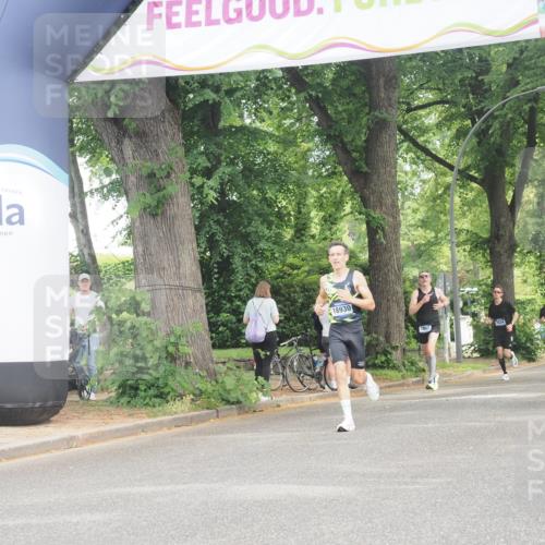 29.06.2025 - hella hamburg halbmarathon KatJ http://msf.ph/oto/8293591 29.06.2025 10:13:16 Zwischen KM18-KM19  meine-sportfotos.de