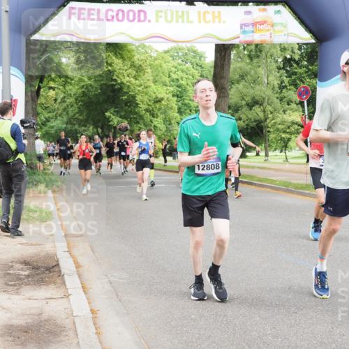 29.06.2025 - hella hamburg halbmarathon MichiJ http://msf.ph/oto/8293655 29.06.2025 10:33:52 Zwischen KM18-KM19 2270, 3477, 6711, 7204, 7385, 7450, 8374, 9720, 10796, 12808, 13782, 14200, 16286, 16834, 17281 meine-sportfotos.de