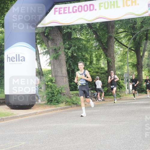 29.06.2025 - hella hamburg halbmarathon KatJ http://msf.ph/oto/8293775 29.06.2025 10:13:17 Zwischen KM18-KM19  meine-sportfotos.de