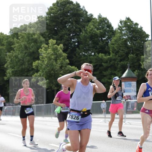 29.06.2025 - hella hamburg halbmarathon Jannik Wohlers http://msf.ph/oto/8293777 29.06.2025 10:04:45 Lombardsbrücke 1863, 2424, 3071, 3413, 3578, 4220, 6059, 6907, 6908, 7302, 7826, 8089, 8999, 9007, 9165, 11595, 13327, 13717, 14203, 16134, 16478, 17112, 17707, 17818, 18189, 18556, 18616, 18617, 19034 meine-sportfotos.de