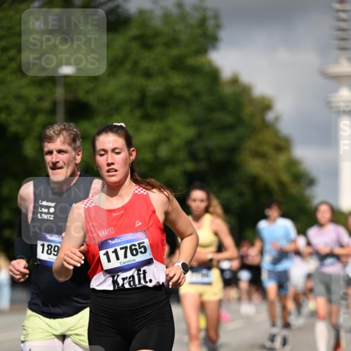 29.06.2025 - hella hamburg halbmarathon Dr. Thomas Lammeyer http://msf.ph/oto/8293907 29.06.2025 09:53:30 Kennedybrücke 1445, 1615, 1800, 1803, 1975, 2324, 2415, 2573, 2949, 3431, 3530, 4303, 4425, 4528, 5248, 5436, 5791, 5803, 5889, 6123, 6682, 7495, 7774, 7796, 8370, 8629, 8925, 9264, 9265, 9294, 9711, 9979, 10894 meine-sportfotos.de