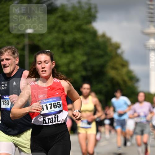 29.06.2025 - hella hamburg halbmarathon Dr. Thomas Lammeyer http://msf.ph/oto/8293935 29.06.2025 09:53:30 Kennedybrücke 1445, 1615, 1800, 1803, 1975, 2324, 2415, 2573, 2949, 3431, 3530, 4303, 4425, 4528, 5248, 5436, 5791, 5803, 5889, 6123, 6682, 7495, 7774, 7796, 8370, 8629, 8925, 9264, 9265, 9294, 9711, 9979, 10894 meine-sportfotos.de