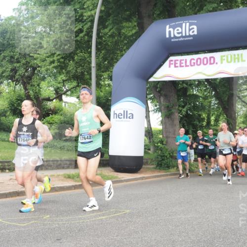29.06.2025 - hella hamburg halbmarathon KatJ http://msf.ph/oto/8293967 29.06.2025 10:42:34 Zwischen KM18-KM19 1179, 1834, 2029, 4616, 4772, 7594, 7646, 7976 meine-sportfotos.de
