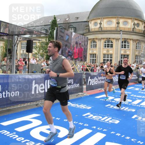 29.06.2025 - hella hamburg halbmarathon Michael Strokosch http://msf.ph/oto/8293975 29.06.2025 10:56:34 Ziel 1583, 2083, 3413, 5721, 5744, 6399, 8542, 8652, 8863, 9562, 10093, 10665, 13863, 15407, 16257, 16261, 17268, 17734, 18746, 18835, 19120 meine-sportfotos.de