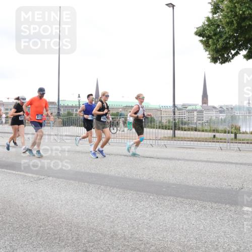 29.06.2025 - hella hamburg halbmarathon Lena Gebhardt http://msf.ph/oto/8294190 29.06.2025 10:56:00 Lombardsbrücke 9861, 15289, 6113, 104, 1616, 1738, 1909, 2095, 2793, 3101, 3244, 3257, 3268, 4083, 4265, 4354, 4470, 4473, 4836, 4896, 5220, 5222, 5306, 5575, 5580, 5994, 6055, 6056, 6113, 6257, 6494, 6594, 6968, 7025, 7028, 7516, 7548, 7616, 7969, 8005, 8110, 8305, 8517, 8527, 8532, 8533, 8648, 9435, 9548, 9606, 9614, 9618, 9838, 9861, 9865, 9956, 10094, 10436, 10438, 10449, 10559, 10593, 10640, 10740, 10784, 10987, 11903, 11962, 11963, 12695 meine-sportfotos.de