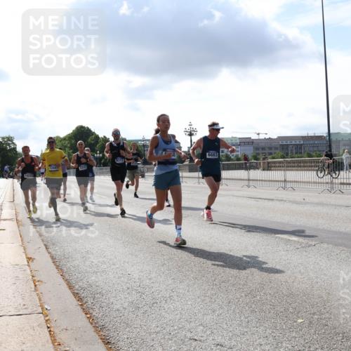 29.06.2025 - hella hamburg halbmarathon Lena Gebhardt http://msf.ph/oto/8294205 29.06.2025 09:46:37 Lombardsbrücke 6683, 8312, 12447, 2243, 14310, 1344, 1889, 2243, 2525, 3809, 3843, 3955, 4477, 4944, 5042, 5048, 5152, 5660, 6683, 7466, 7534, 7622, 7628, 7845, 7901, 8312, 8784, 8864, 8956, 10298, 10477, 10865, 10927, 10929, 11230, 11282, 11304, 11661, 11833, 12447, 12899, 12987, 13199, 13252, 13493, 13494, 13617, 13729, 13961, 14276, 14293, 14310, 15391, 15689, 15902, 16065, 16140, 16243, 16580, 16811, 16931, 16957, 17213 meine-sportfotos.de