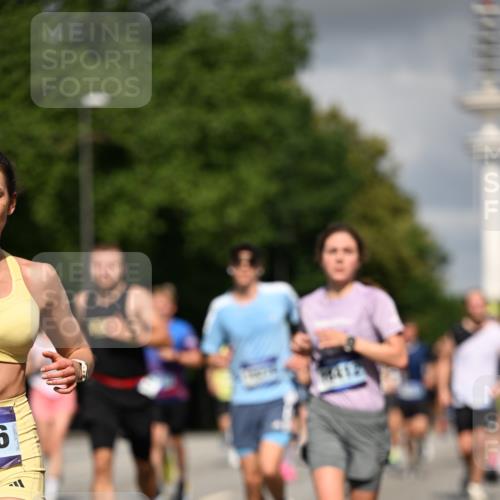 29.06.2025 - hella hamburg halbmarathon Dr. Thomas Lammeyer http://msf.ph/oto/8294225 29.06.2025 09:53:32 Kennedybrücke 1445, 1615, 1675, 1800, 1803, 1975, 2324, 2415, 2573, 2949, 3431, 3530, 4303, 4425, 4528, 5248, 5436, 5791, 5803, 6123, 6682, 7495, 7774, 7796, 8629, 8925, 9265, 9294, 9711, 9979, 10894 meine-sportfotos.de