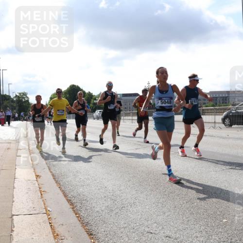 29.06.2025 - hella hamburg halbmarathon Lena Gebhardt http://msf.ph/oto/8294279 29.06.2025 09:46:37 Lombardsbrücke 5048, 6, 83, 8312, 12447, 14310, 1344, 1889, 2243, 2525, 3809, 3843, 3955, 4477, 4944, 5042, 5048, 5152, 5660, 6683, 7466, 7534, 7622, 7628, 7845, 7901, 8312, 8784, 8864, 8956, 10298, 10477, 10865, 10927, 10929, 11230, 11282, 11304, 11661, 11833, 12447, 12899, 12987, 13199, 13252, 13493, 13494, 13617, 13729, 13961, 14276, 14293, 14310, 15391, 15689, 15902, 16065, 16140, 16243, 16580, 16811, 16931, 16957, 17213 meine-sportfotos.de