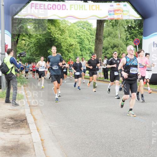 29.06.2025 - hella hamburg halbmarathon MichiJ http://msf.ph/oto/8294419 29.06.2025 10:33:58 Zwischen KM18-KM19 1139, 2367, 3477, 5129, 6054, 6700, 7204, 9710, 11773, 11809, 11936, 12808, 16513, 17674, 18878 meine-sportfotos.de