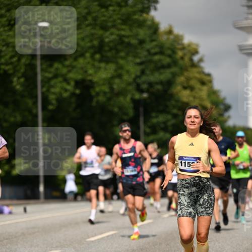 29.06.2025 - hella hamburg halbmarathon Dr. Thomas Lammeyer http://msf.ph/oto/8294470 29.06.2025 10:16:11 Kennedybrücke 1249, 1610, 1785, 1790, 1850, 1851, 2963, 2964, 3182, 3248, 3262, 3746, 3837, 4453, 4499, 5166, 5176, 6822, 6871, 6966, 7370, 7907, 8206, 8207, 8971, 9119, 9253, 9405, 9428, 10685 meine-sportfotos.de