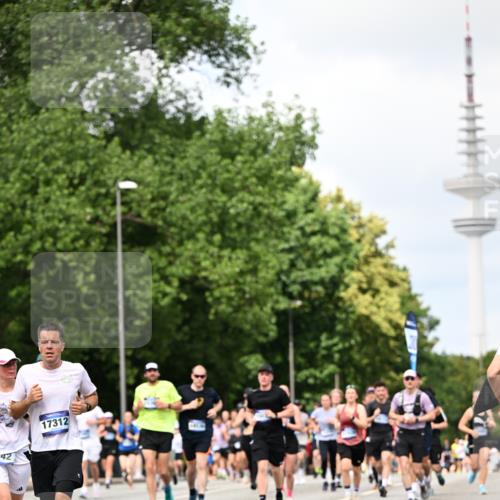 29.06.2025 - hella hamburg halbmarathon Dr. Thomas Lammeyer http://msf.ph/oto/8294490 29.06.2025 10:37:37 Kennedybrücke 1324, 1896, 1995, 2085, 2342, 2776, 3341, 3560, 3812, 3871, 4164, 4361, 4433, 4449, 5075, 5180, 5561, 5584, 5917, 6773, 6999, 7308, 7309, 7705, 8891, 8993, 9234, 9258, 9591, 9706, 9750, 9799, 11092, 11260 meine-sportfotos.de