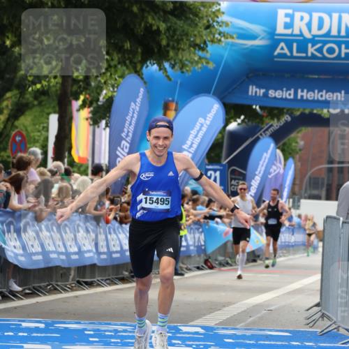 29.06.2025 - hella hamburg halbmarathon Strokosch-Dieckow http://msf.ph/oto/8294654 29.06.2025 10:18:40 Ziel 15495 meine-sportfotos.de