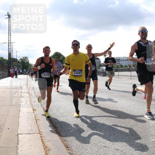 29.06.2025 - hella hamburg halbmarathon Lena Gebhardt http://msf.ph/oto/8294656 29.06.2025 09:46:39 Lombardsbrücke 14310, 5152, 43, 12447, 83127751, 1344, 1889, 2243, 2525, 3843, 3955, 4477, 4944, 5042, 5048, 5152, 5660, 6683, 7466, 7534, 7622, 7628, 7845, 7867, 7901, 8312, 8784, 8864, 8956, 10298, 10477, 10865, 10927, 10929, 11230, 11282, 11304, 11661, 11833, 12447, 12899, 12987, 13199, 13252, 13493, 13494, 13617, 13729, 13961, 14276, 14293, 14310, 15391, 15689, 15902, 16065, 16140, 16243, 16580, 16811, 16931, 16957, 17213 meine-sportfotos.de