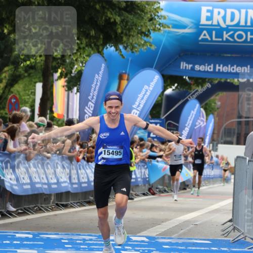 29.06.2025 - hella hamburg halbmarathon Strokosch-Dieckow http://msf.ph/oto/8294728 29.06.2025 10:18:40 Ziel 15495 meine-sportfotos.de