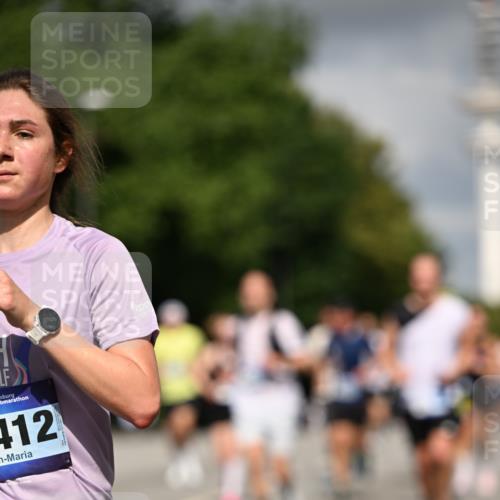 29.06.2025 - hella hamburg halbmarathon Dr. Thomas Lammeyer http://msf.ph/oto/8294753 29.06.2025 09:53:34 Kennedybrücke 1615, 1675, 1800, 1803, 1975, 2324, 2415, 2949, 3332, 3431, 3530, 4303, 4425, 4528, 5248, 5436, 5791, 5803, 6682, 7495, 7774, 7796, 8629, 8925, 9265, 9294, 9302, 9711, 9979, 10894 meine-sportfotos.de