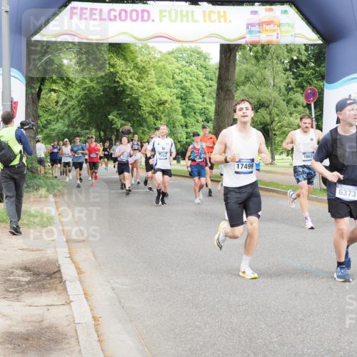 29.06.2025 - hella hamburg halbmarathon MichiJ http://msf.ph/oto/8294793 29.06.2025 10:34:01 Zwischen KM18-KM19 1139, 2048, 2367, 3186, 5129, 6054, 6373, 6700, 9710, 11773, 11809, 11936, 12084, 15133, 15636, 16513, 16624, 17499, 17674, 18878 meine-sportfotos.de
