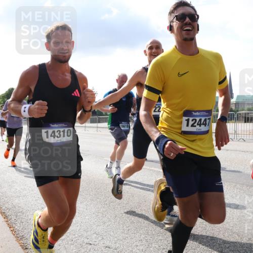 29.06.2025 - hella hamburg halbmarathon Lena Gebhardt http://msf.ph/oto/8294829 29.06.2025 09:46:39 Lombardsbrücke 14310, 16619, 22, 12447, 177, 1344, 1889, 2243, 2525, 3843, 3955, 4477, 4944, 5042, 5048, 5152, 5660, 6683, 7466, 7534, 7622, 7628, 7845, 7867, 7901, 8312, 8784, 8864, 8956, 10298, 10477, 10865, 10927, 10929, 11230, 11282, 11304, 11661, 11833, 12447, 12899, 12987, 13199, 13252, 13493, 13494, 13617, 13729, 13961, 14276, 14293, 14310, 15391, 15689, 15902, 16065, 16140, 16243, 16580, 16811, 16931, 16957, 17213 meine-sportfotos.de