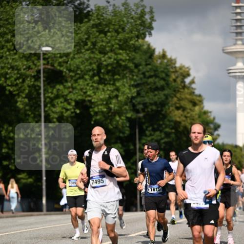 29.06.2025 - hella hamburg halbmarathon Dr. Thomas Lammeyer http://msf.ph/oto/8294864 29.06.2025 09:53:35 Kennedybrücke 1615, 1675, 1800, 1803, 1975, 2324, 2415, 2568, 2826, 2949, 3332, 3431, 3530, 4303, 4425, 4528, 5248, 5436, 5791, 5803, 6682, 7495, 7774, 7796, 8629, 8925, 9294, 9302, 9711, 9979, 10894 meine-sportfotos.de
