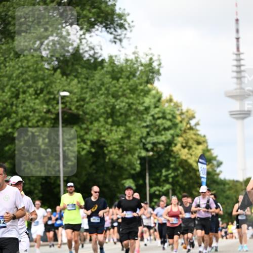 29.06.2025 - hella hamburg halbmarathon Dr. Thomas Lammeyer http://msf.ph/oto/8294901 29.06.2025 10:37:38 Kennedybrücke 1324, 1896, 1995, 2085, 2342, 2776, 3341, 3560, 3812, 3871, 4164, 4361, 4433, 4449, 5075, 5180, 5561, 5584, 5917, 6773, 6999, 7308, 7309, 7705, 8891, 8993, 9234, 9258, 9591, 9706, 9750, 9799, 11092, 11111, 11260 meine-sportfotos.de
