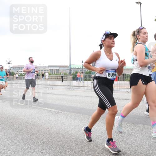 29.06.2025 - hella hamburg halbmarathon Lena Gebhardt http://msf.ph/oto/8294921 29.06.2025 10:56:03 Lombardsbrücke 42, 8195, 449, 4470, 6056, 90, 60, 1616, 1738, 1909, 2095, 2793, 3101, 3244, 3257, 3268, 4083, 4265, 4354, 4470, 4473, 4836, 4896, 5220, 5222, 5306, 5575, 5580, 5757, 5994, 6055, 6056, 6113, 6257, 6494, 6594, 6968, 7025, 7028, 7516, 7548, 7616, 7969, 8005, 8110, 8305, 8517, 8527, 8532, 8533, 8648, 9435, 9548, 9606, 9838, 9861, 9865, 9948, 9953, 9956, 10094, 10436, 10438, 10449, 10593, 10640, 10740, 10784, 10987, 11903, 11962, 11963, 12695 meine-sportfotos.de