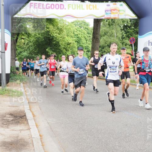 29.06.2025 - hella hamburg halbmarathon MichiJ http://msf.ph/oto/8294986 29.06.2025 10:34:03 Zwischen KM18-KM19 1759, 2048, 2367, 3186, 6054, 6071, 6290, 6373, 6460, 6700, 8269, 8743, 11773, 11809, 12084, 15133, 15636, 16513, 16624, 17499, 17674, 17892, 18878, 18970 meine-sportfotos.de