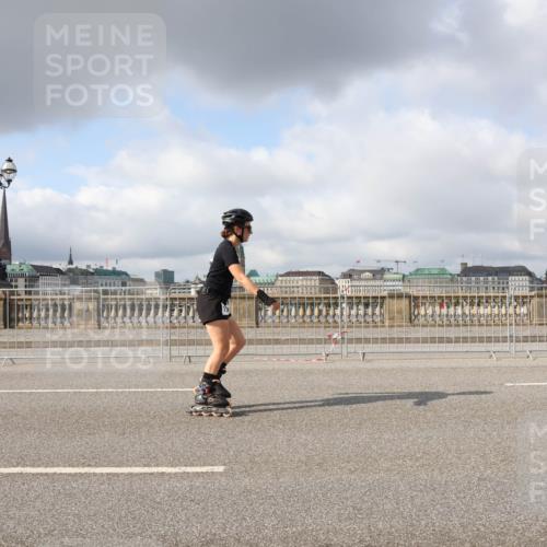 29.06.2025 - hella hamburg halbmarathon Lena Gebhardt http://msf.ph/oto/8295128 29.06.2025 09:06:00 Lombardsbrücke  meine-sportfotos.de