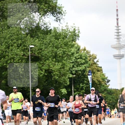 29.06.2025 - hella hamburg halbmarathon Dr. Thomas Lammeyer http://msf.ph/oto/8295160 29.06.2025 10:37:40 Kennedybrücke 1324, 1896, 1995, 2085, 2342, 2526, 2776, 3341, 3812, 3871, 4164, 4361, 4433, 4449, 4807, 5075, 5180, 5561, 5584, 5917, 6773, 6999, 7308, 7309, 7705, 8620, 8891, 9234, 9258, 9438, 9591, 9706, 9750, 9799, 10800, 11092, 11111, 11260 meine-sportfotos.de