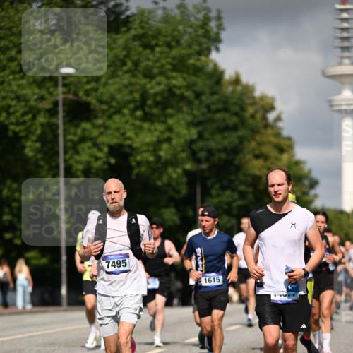 29.06.2025 - hella hamburg halbmarathon Dr. Thomas Lammeyer http://msf.ph/oto/8295266 29.06.2025 09:53:35 Kennedybrücke 1615, 1675, 1800, 1803, 1975, 2324, 2415, 2568, 2826, 2949, 3332, 3431, 3530, 4303, 4425, 4528, 5248, 5436, 5791, 5803, 6682, 7495, 7774, 7796, 8629, 8925, 9294, 9302, 9711, 9979, 10894 meine-sportfotos.de