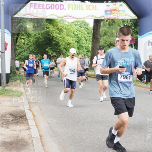 29.06.2025 - hella hamburg halbmarathon MichiJ http://msf.ph/oto/8295314 29.06.2025 10:34:07 Zwischen KM18-KM19 1012, 1759, 2048, 3186, 3304, 6071, 6290, 6373, 6460, 7961, 8023, 8269, 8743, 9232, 10792, 12084, 15133, 15636, 16624, 17499, 17892, 18970, 19128 meine-sportfotos.de
