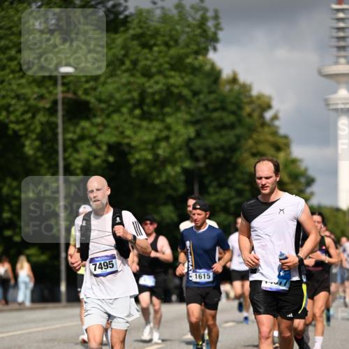 29.06.2025 - hella hamburg halbmarathon Dr. Thomas Lammeyer http://msf.ph/oto/8295325 29.06.2025 09:53:35 Kennedybrücke 1615, 1675, 1800, 1803, 1975, 2324, 2415, 2568, 2826, 2949, 3332, 3431, 3530, 4303, 4425, 4528, 5248, 5436, 5791, 5803, 6682, 7495, 7774, 7796, 8629, 8925, 9294, 9302, 9711, 9979, 10894 meine-sportfotos.de