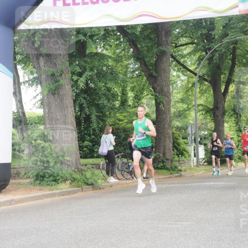 29.06.2025 - hella hamburg halbmarathon KatJ http://msf.ph/oto/8295608 29.06.2025 10:13:30 Zwischen KM18-KM19 6699 meine-sportfotos.de