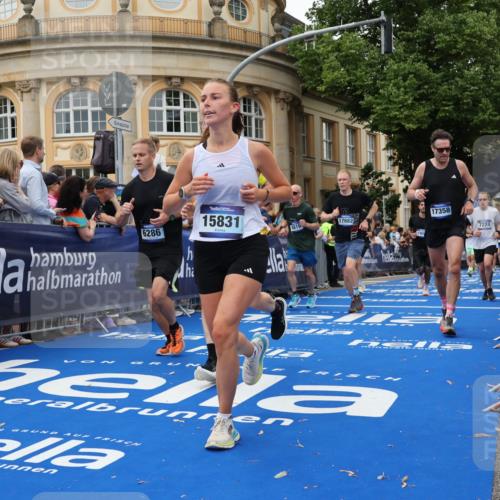 29.06.2025 - hella hamburg halbmarathon Strokosch-Dieckow http://msf.ph/oto/8295741 29.06.2025 10:51:45 Ziel 2396, 2818, 2823, 2880, 4297, 6286, 7224, 8710, 8819, 8856, 9793, 9959, 12224, 14012, 14458, 15427, 15496, 15727, 15831, 15899, 16907, 17682, 17815, 17962, 19020, 19053, 19137 meine-sportfotos.de