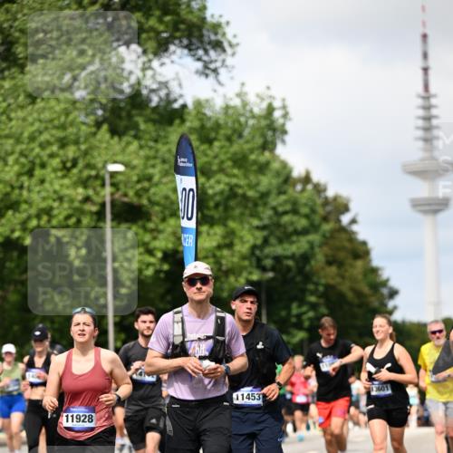 29.06.2025 - hella hamburg halbmarathon Dr. Thomas Lammeyer http://msf.ph/oto/8295878 29.06.2025 10:37:44 Kennedybrücke 1189, 1275, 1896, 1995, 2085, 2342, 2526, 2776, 3341, 3812, 4164, 4361, 4433, 4449, 4807, 5075, 5141, 5180, 5557, 5561, 5584, 5822, 5917, 6773, 6956, 6999, 7308, 7309, 7705, 8620, 8891, 9234, 9258, 9438, 9591, 9706, 9799, 9995, 10800, 11092, 11111, 11237, 11260 meine-sportfotos.de