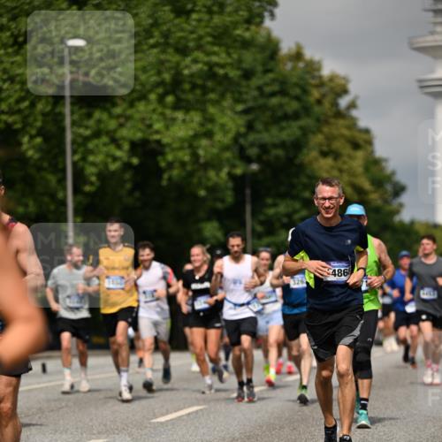 29.06.2025 - hella hamburg halbmarathon Dr. Thomas Lammeyer http://msf.ph/oto/8295913 29.06.2025 10:16:14 Kennedybrücke 1249, 1610, 1785, 1850, 1851, 2963, 2964, 3182, 3248, 3262, 3746, 4453, 4499, 5150, 5166, 5176, 6822, 6871, 6966, 7907, 8206, 8207, 8971, 9119, 9253, 9405, 9428, 10685 meine-sportfotos.de