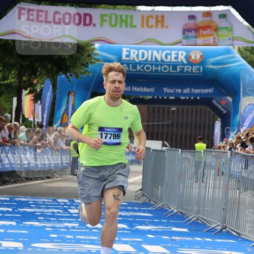 29.06.2025 - hella hamburg halbmarathon Strokosch-Dieckow http://msf.ph/oto/8296002 29.06.2025 10:18:09 Ziel 17786 meine-sportfotos.de