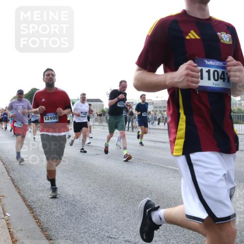 29.06.2025 - hella hamburg halbmarathon Lena Gebhardt http://msf.ph/oto/8296014 29.06.2025 09:59:12 Lombardsbrücke 1506, 12495, 17993, 16334, 1104, 1294, 1319, 1366, 1410, 1485, 1506, 1595, 1715, 1719, 1946, 1951, 1972, 2282, 2741, 2840, 2911, 3037, 3112, 3334, 3715, 3952, 4467, 4839, 5077, 5299, 5391, 5420, 5457, 5458, 5465, 5492, 5866, 6294, 6390, 6399, 6414, 6415, 6416, 6629, 6657, 7033, 7037, 7082, 7129, 7130, 7232, 7369, 7395, 7732, 7833, 7864, 8068, 8322, 8509, 8542, 8639, 8652, 8721, 8772, 8798, 8929, 9655, 9727, 9770, 9884, 9903, 9922, 10020, 10266, 10488 meine-sportfotos.de