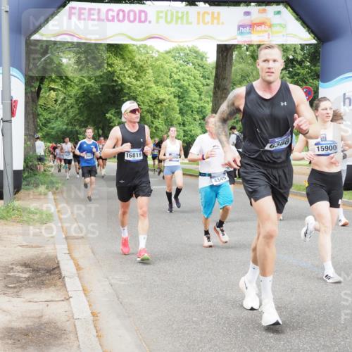 29.06.2025 - hella hamburg halbmarathon MichiJ http://msf.ph/oto/8296078 29.06.2025 10:34:15 Zwischen KM18-KM19 2189, 2842, 4091, 4237, 4345, 4949, 5472, 6388, 8577, 11094, 13940, 14034, 14804, 14911, 15206, 15563, 15900, 16081, 16819, 17190, 18346 meine-sportfotos.de