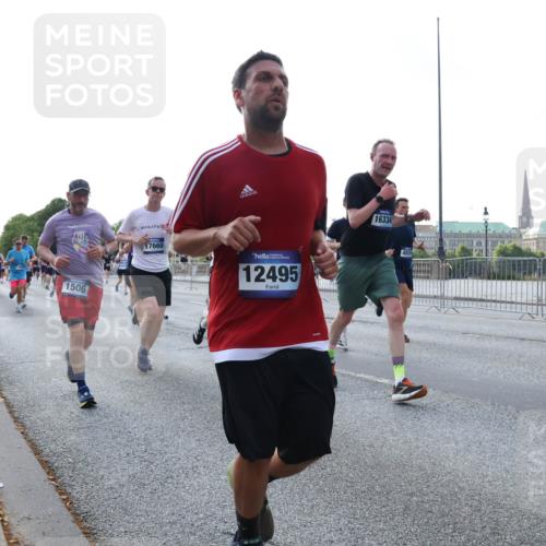 29.06.2025 - hella hamburg halbmarathon Lena Gebhardt http://msf.ph/oto/8296129 29.06.2025 09:59:13 Lombardsbrücke 1506, 17660, 12495, 16334, 1515, 1319, 1366, 1410, 1485, 1506, 1595, 1642, 1715, 1719, 1946, 1951, 1972, 2282, 2630, 2741, 2840, 2911, 3037, 3112, 3334, 3715, 3952, 4467, 4839, 5077, 5299, 5391, 5420, 5457, 5458, 5465, 5492, 5866, 6294, 6390, 6399, 6414, 6415, 6416, 6629, 6657, 7033, 7037, 7082, 7129, 7130, 7232, 7369, 7395, 7732, 7833, 7864, 8068, 8322, 8509, 8542, 8639, 8652, 8721, 8772, 8798, 8929, 9655, 9727, 9770, 9884, 9903, 9922, 10020, 10266, 10488 meine-sportfotos.de
