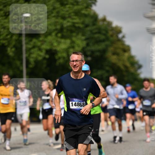 29.06.2025 - hella hamburg halbmarathon Dr. Thomas Lammeyer http://msf.ph/oto/8296159 29.06.2025 10:16:16 Kennedybrücke 1249, 1610, 1785, 1850, 1851, 2963, 2964, 3182, 3248, 3262, 3746, 4453, 4499, 5150, 5166, 5176, 6822, 6871, 6966, 7907, 8206, 8207, 8971, 9119, 9253, 9405, 9428, 10402, 10685 meine-sportfotos.de