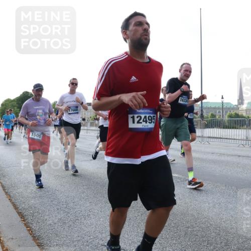 29.06.2025 - hella hamburg halbmarathon Lena Gebhardt http://msf.ph/oto/8296182 29.06.2025 09:59:13 Lombardsbrücke 1506, 17660, 12495, 16334, 15156, 1319, 1366, 1410, 1485, 1506, 1595, 1642, 1715, 1719, 1946, 1951, 1972, 2282, 2630, 2741, 2840, 2911, 3037, 3112, 3334, 3715, 3952, 4467, 4839, 5077, 5299, 5391, 5420, 5457, 5458, 5465, 5492, 5866, 6294, 6390, 6399, 6414, 6415, 6416, 6629, 6657, 7033, 7037, 7082, 7129, 7130, 7232, 7369, 7395, 7732, 7833, 7864, 8068, 8322, 8509, 8542, 8639, 8652, 8721, 8772, 8798, 8929, 9655, 9727, 9770, 9884, 9903, 9922, 10020, 10266, 10488 meine-sportfotos.de