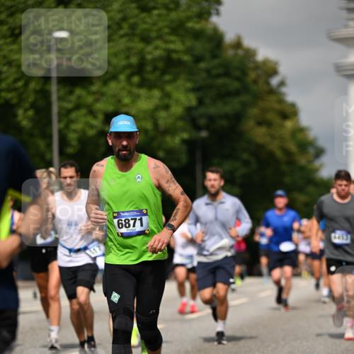 29.06.2025 - hella hamburg halbmarathon Dr. Thomas Lammeyer http://msf.ph/oto/8296207 29.06.2025 10:16:17 Kennedybrücke 1249, 1610, 1785, 1850, 1851, 2963, 2964, 3182, 3248, 3262, 3746, 4453, 4499, 5150, 5166, 5176, 6822, 6871, 7907, 8206, 8207, 8917, 8971, 9253, 9405, 9428, 10402, 10685 meine-sportfotos.de
